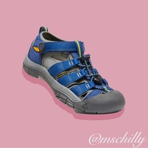 Keen Kids Newport Blue Hiking Water Flat Slip On Sandal Shoe Sz Big Kids 2